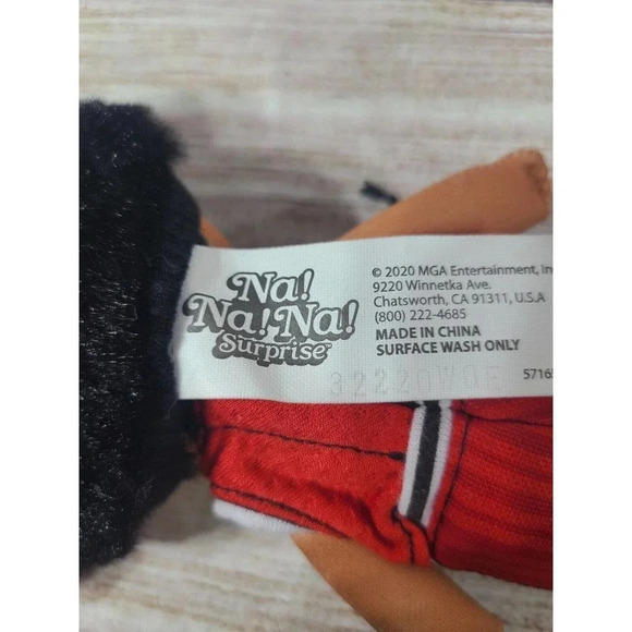 MGA Entertainment Na Na Na Surprise Tommy Toro Plush Doll Malibu Series 4 2020 - Picture 3 of 3